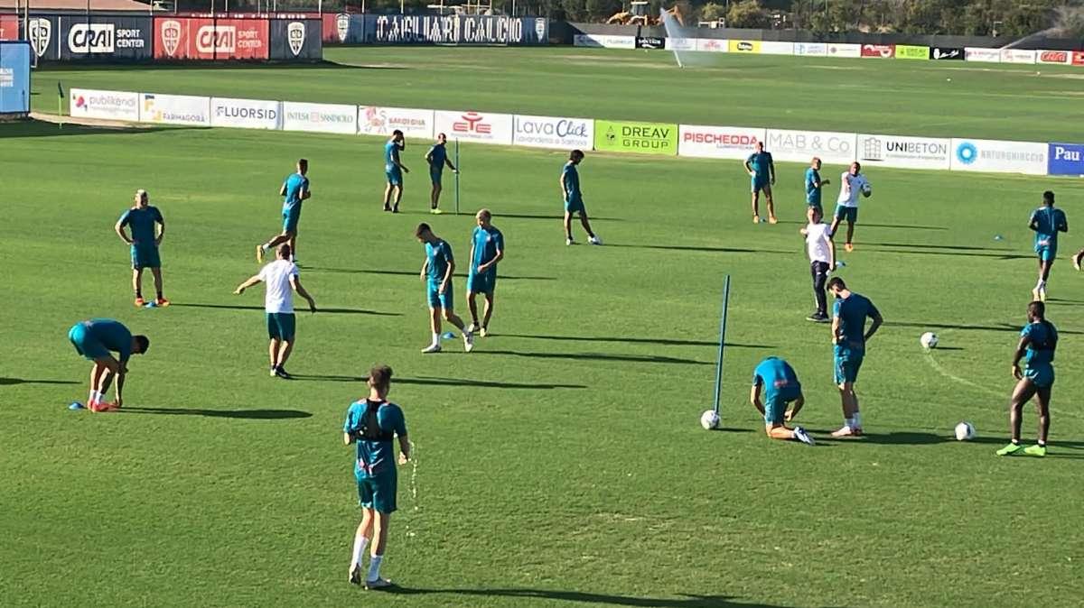 Cagliari, il report dell'allenamento odierno: sviluppi offensivi per i rossoblù