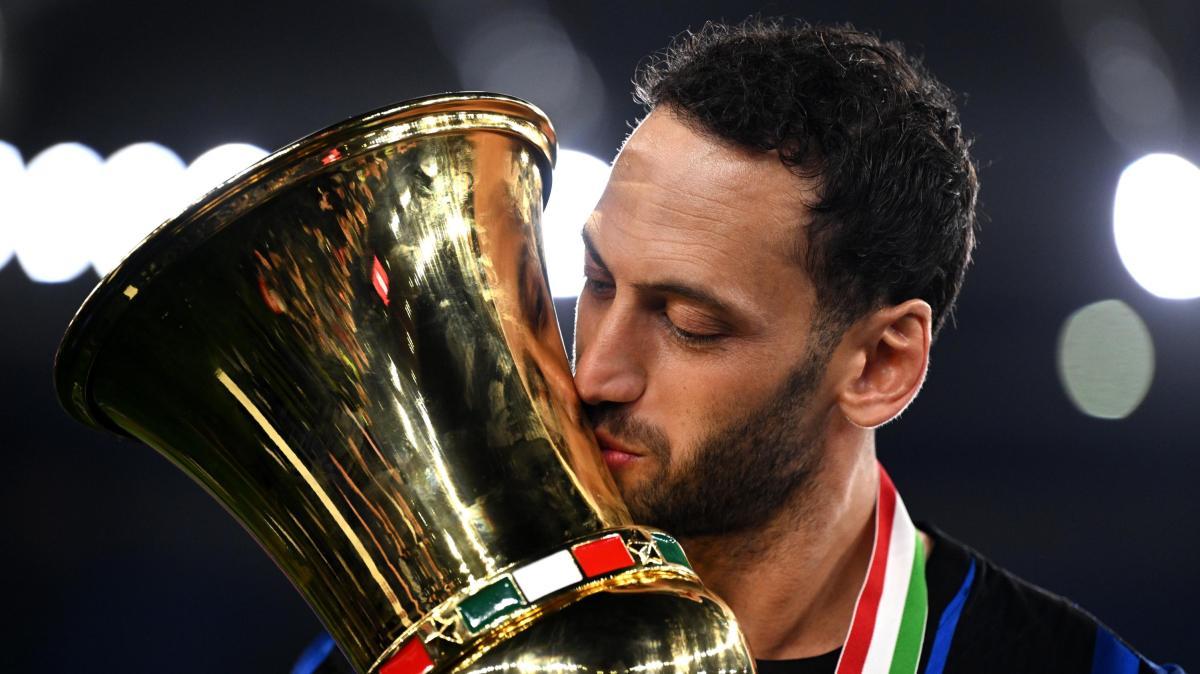Calhanoglu non si muove. Apertura Gazzetta: "'Voglio solo l'Inter'"