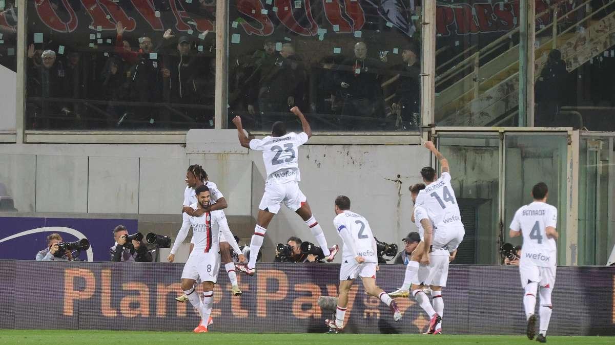 Serie A, il Milan batte a domicilio la Fiorentina e stacca la Juve 