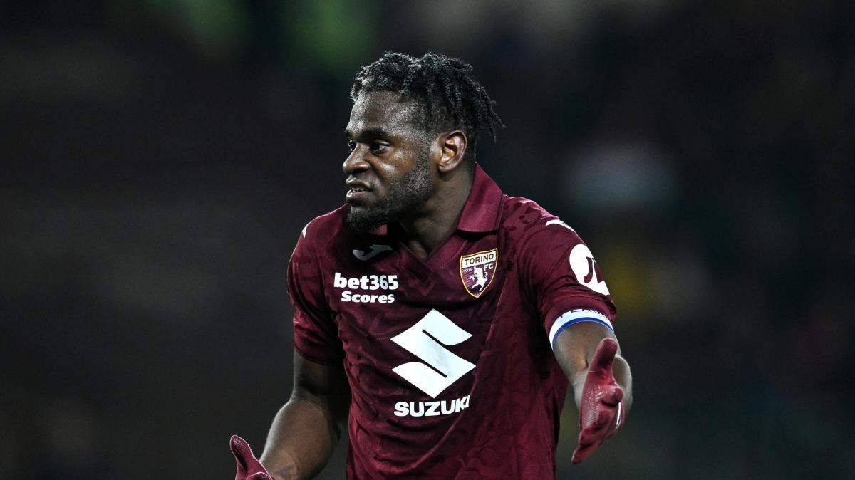 Cagliari, più qualità e gol in avanti. La Nuova Sardegna: "Zapata e Oristanio: ecco il piano per l'attacco. Luvumbo-Fiorentina, affare complesso"
