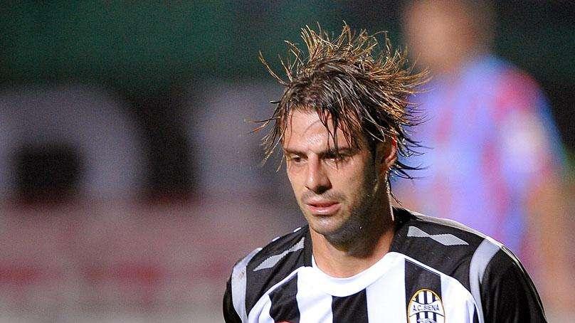 Calaiò: "Il Cagliari? Una possibilità, nulla di ufficiale"