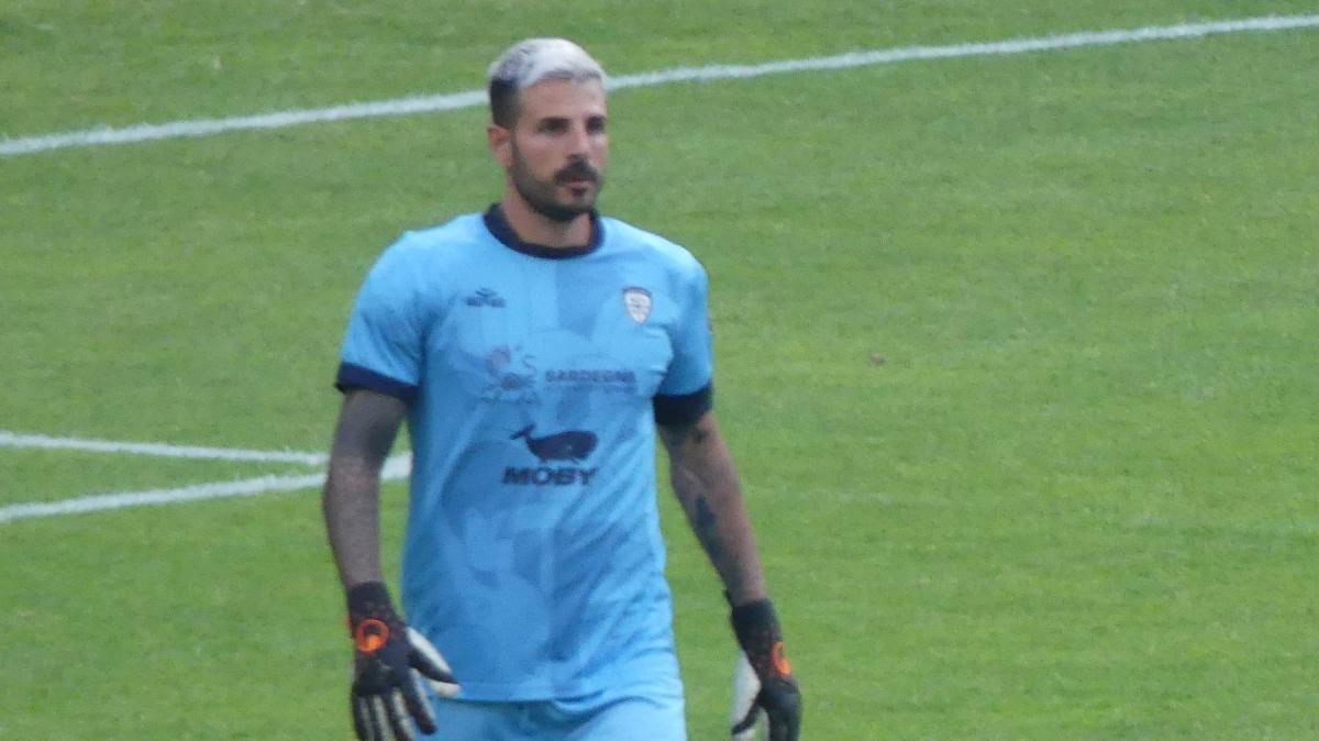 Aresti: “Mi feci male giocando a calcetto e il presidente del Cagliari di allora disse che non mi voleva più vedere”