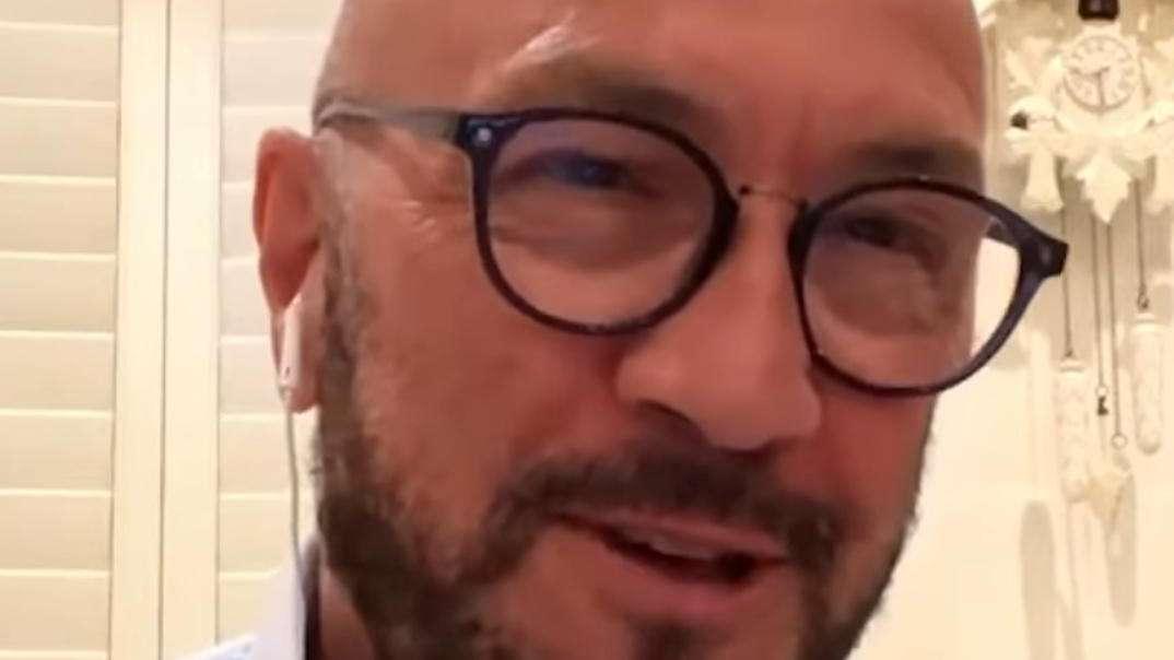Walter Zenga non è più l'allenatore dell'Emitares Club. Al suo posto Benny Carbone