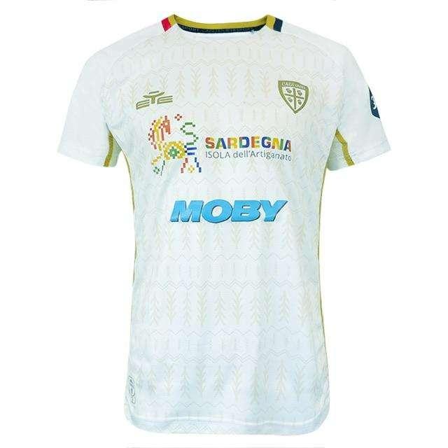 Il Cagliari svela la seconda maglia stagione 24/25