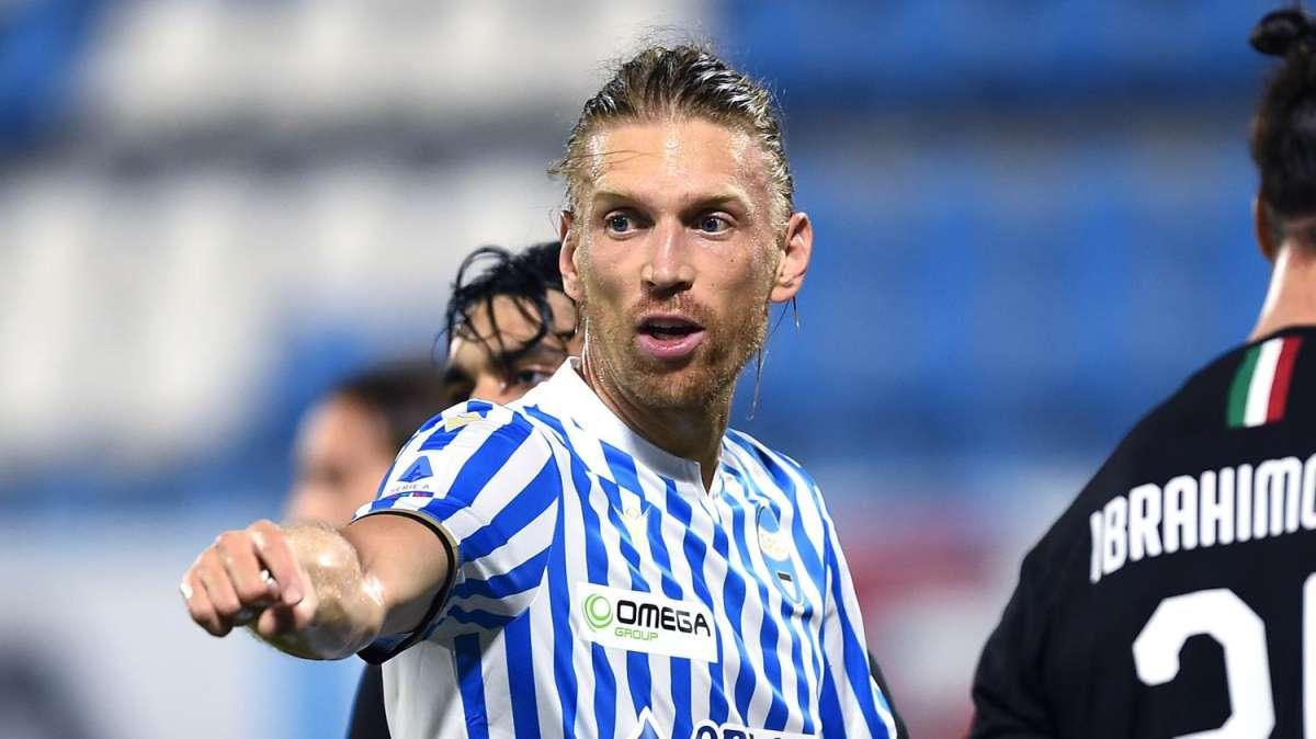 La Carrarese pronta a chiudere per uno tra Salamon e Ferrari