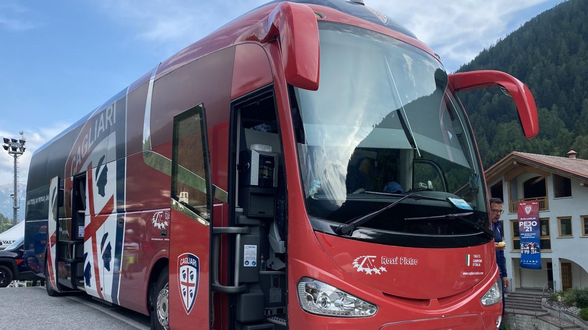 Cagliari, ultimi allenamenti sull’Isola prima della partenza per Temù