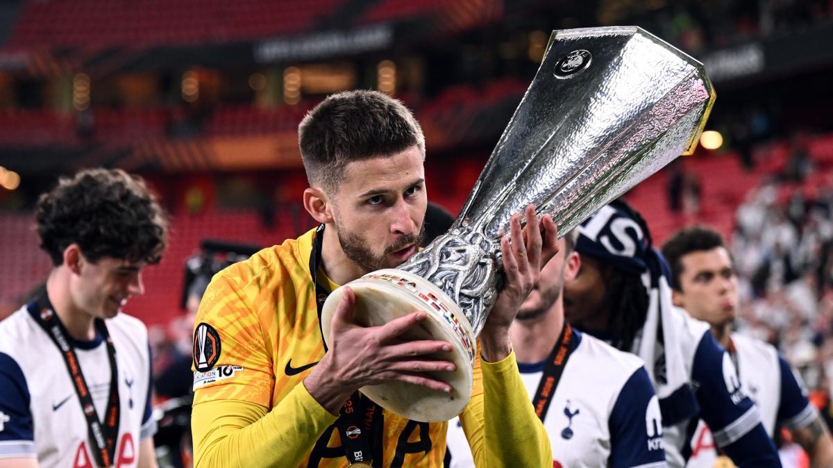 Di Marzio: "Juventus, Vicario è la priorità per la porta. Si lavora per capire se il Tottenham apre al prestito"