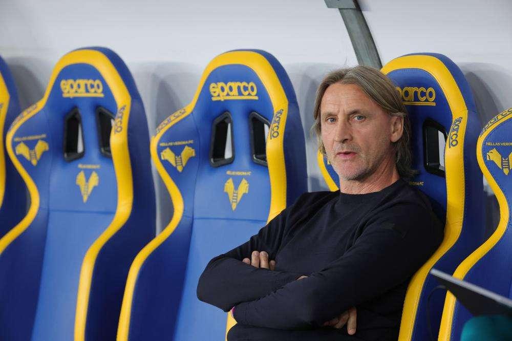 Cagliari, a Como oltre a Mina mancherà anche Coman