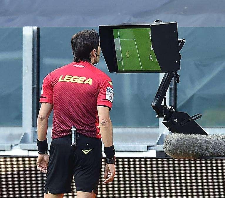 ++ Calcio: ufficiale, campionato serie B al via con la Var ++