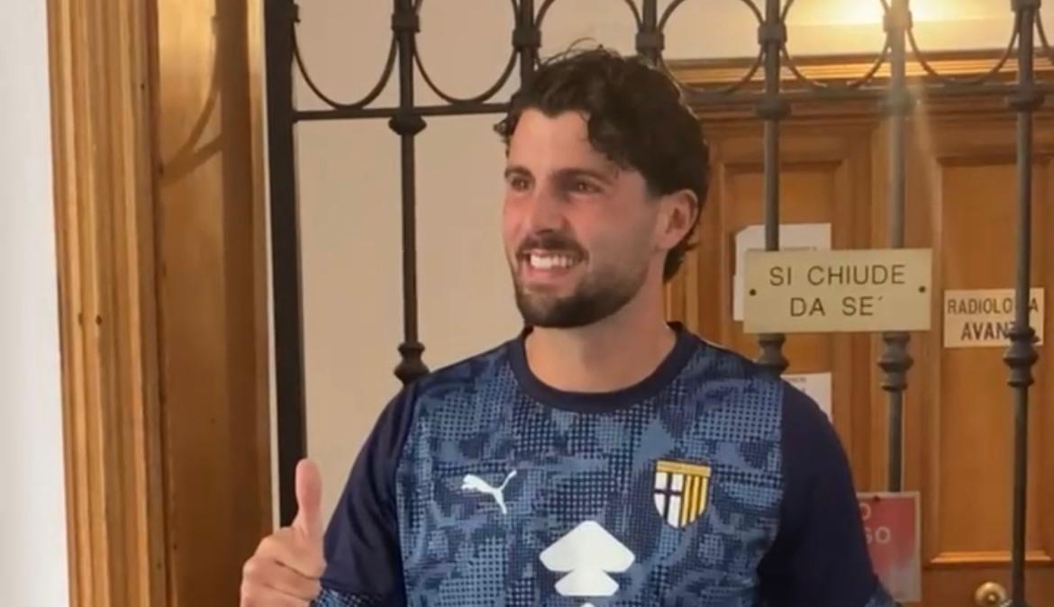 Cagliari, ora l’attacco. Tuttosport: "Attesa per Cutrone, ma il Sassuolo insidia i sardi"
