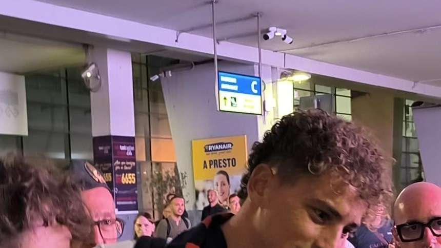 Cagliari, Esposito entusiasta all'arrivo in Sardegna: "Convinto fin da subito, spero di poter giocare in Coppa Italia"