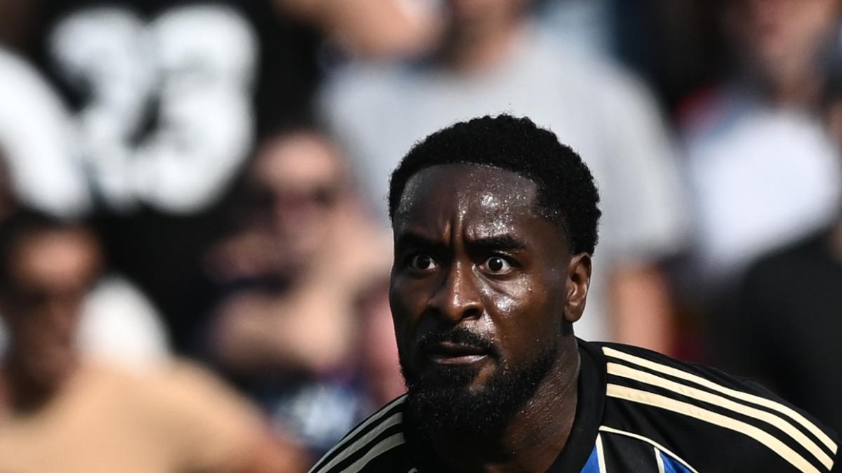 Probabile panchina contro la Juventus, ma Nzola scalpita: "Sto bene, voglio fare una grande stagione con il Cagliari"