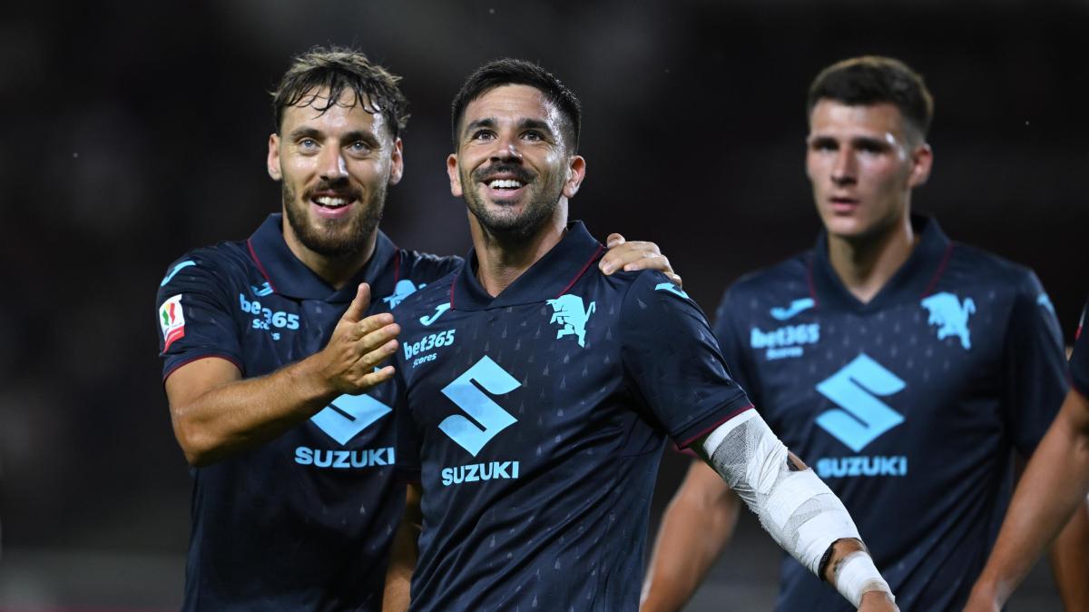 Coppa Italia, Venezia e Torino volano ai sedicesimi: rimonta dei lagunari, Simeone decisivo contro la Carrarese