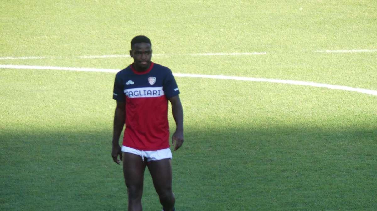 Sportitalia - I giocatori del Cagliari osservano la gara della Primavera contro la Lazio