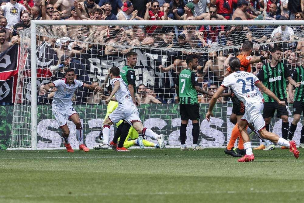 Cagliari in campo per preparare la sfida con la Juve