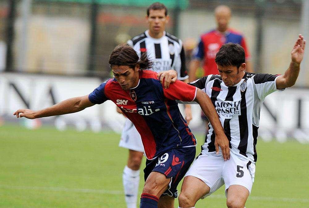 Cellino: "Larrivey rimane al Cagliari"