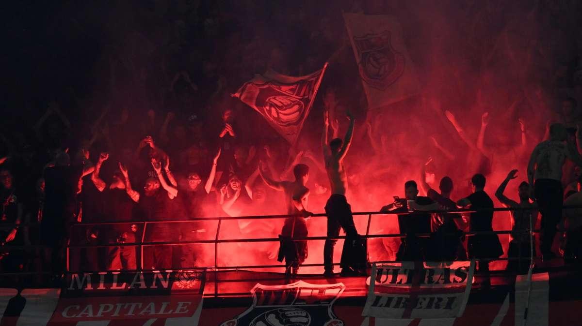 Milan, caos a San Siro dopo il Cagliari: 3 arrestati
