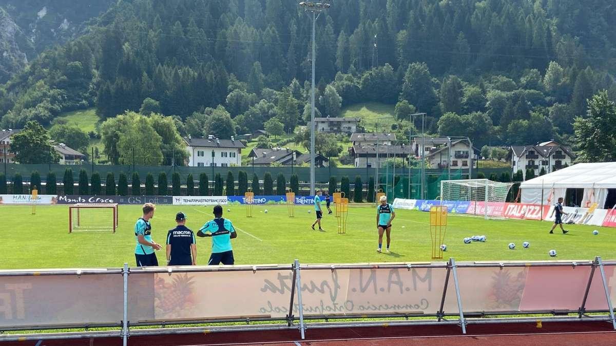 QUI HELLAS - Esercitazioni tecniche e mini-partite in vista del match contro il Cagliari