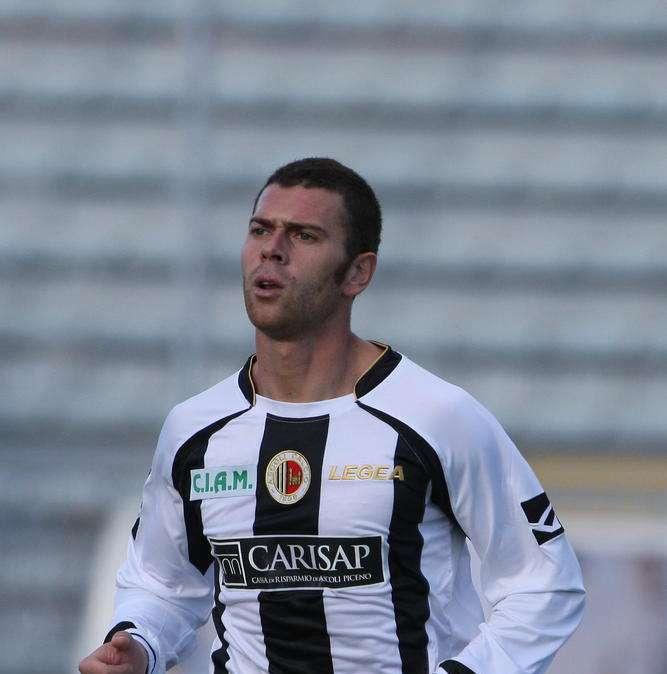 Antenucci "rompe" col Catania