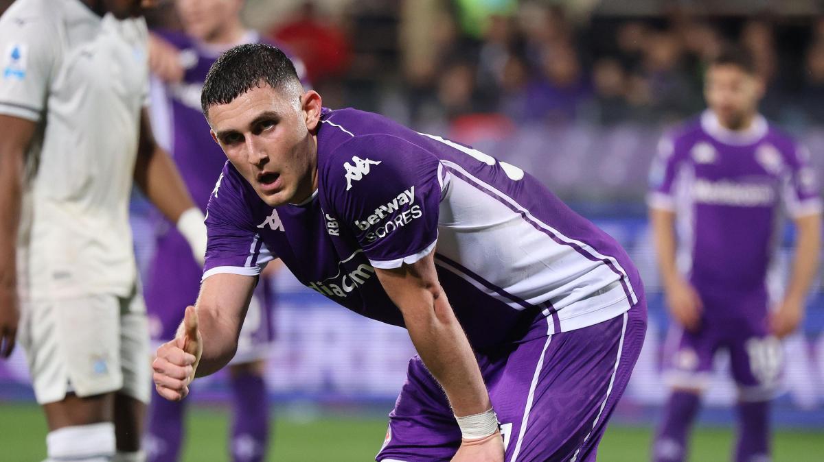 Roma-Fiorentina, ipotesi scambio Dovbyk-Piccoli: l’ex Cagliari può finire nella Capitale
