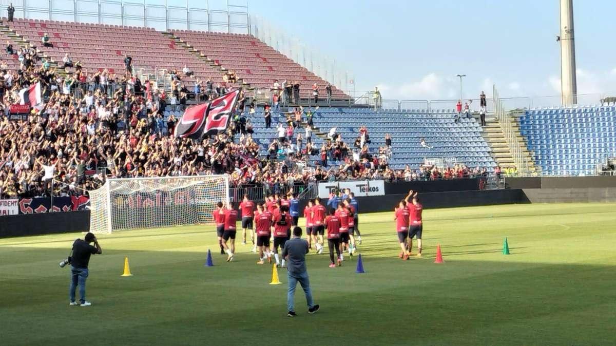 LIVE TC - L'allenamento dei rossoblù davanti ai tifosi. Di Pardo out per problemi gastrointestinali. Lapadula parzialmente in gruppo