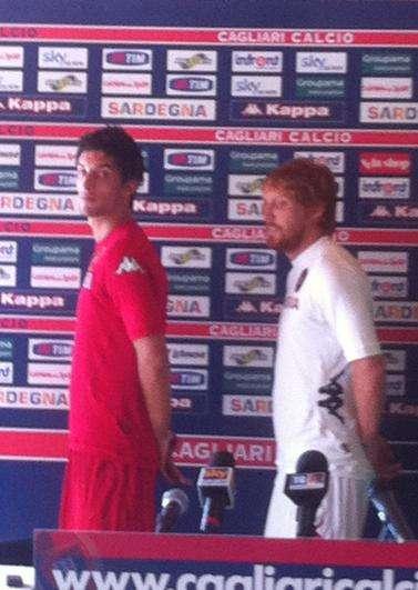 Rivivi il LIVE di TuttoCagliari per la presentazione delle nuove divise