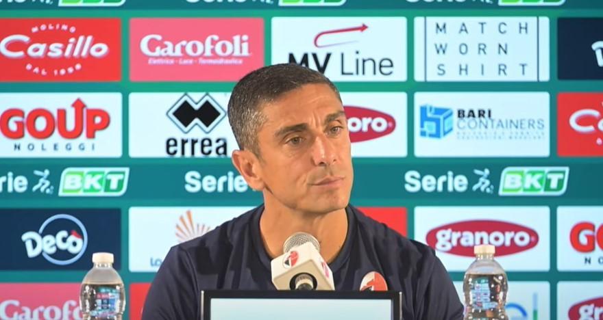 Bari, è separazione con il tecnico Moreno Longo