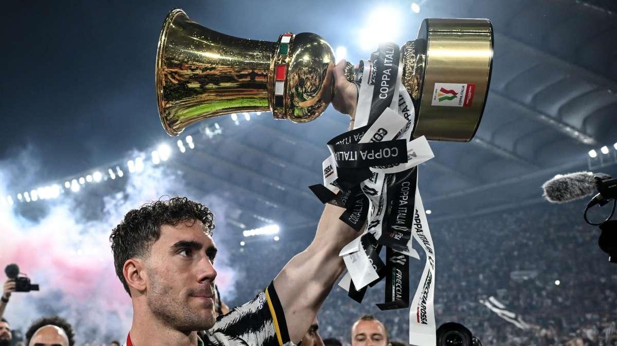 Vlahovic saluta Allegri: "Grazie a chi mi ha accolto ragazzo e mi ha aiutato a diventare uomo"
