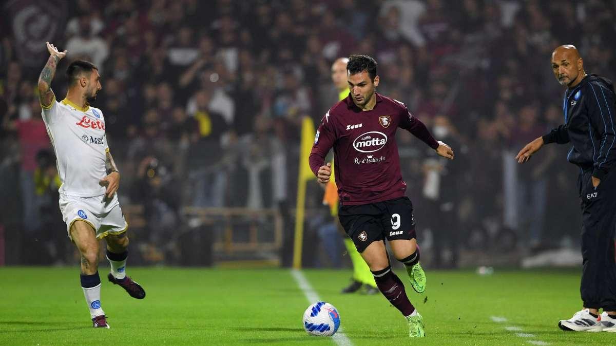 Cagliari attento a Bonazzoli: contro i rossoblù l'unica doppietta in A