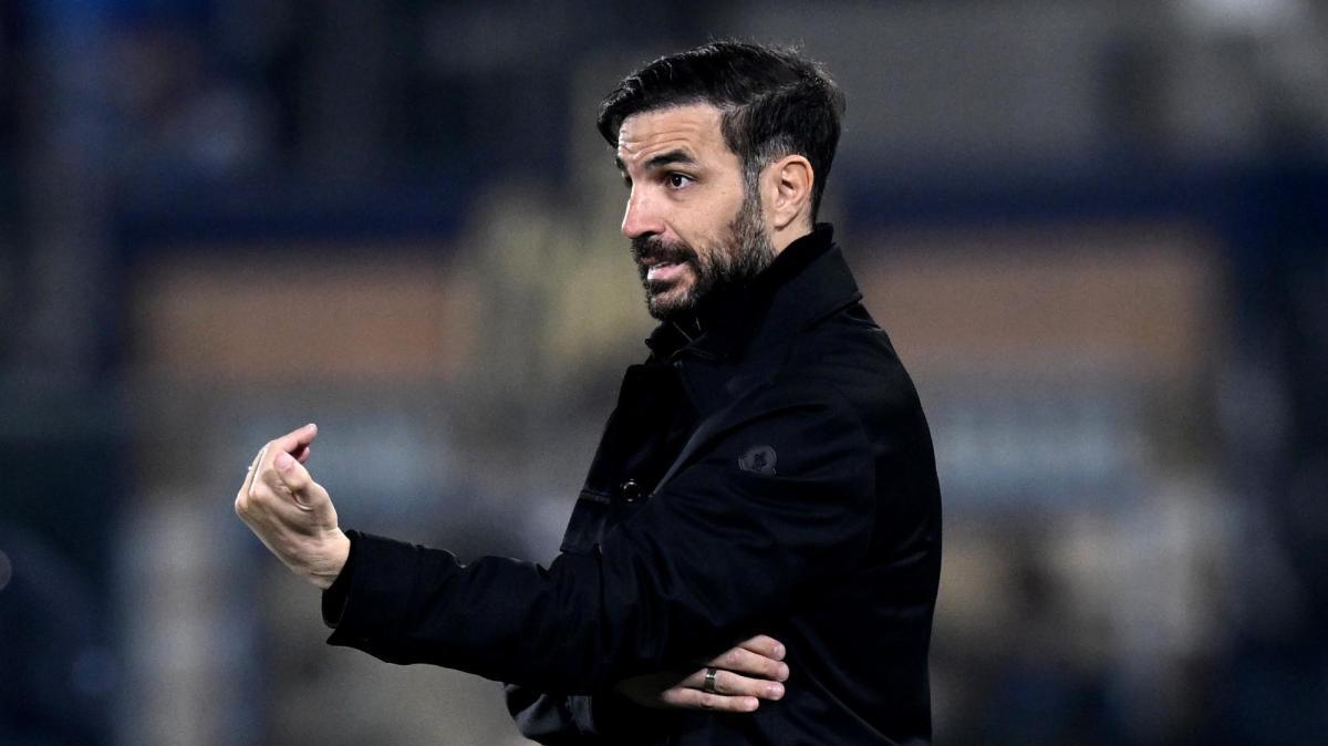 Cagliari-Como, Gazzetta: "Due dubbi per Fabregas"