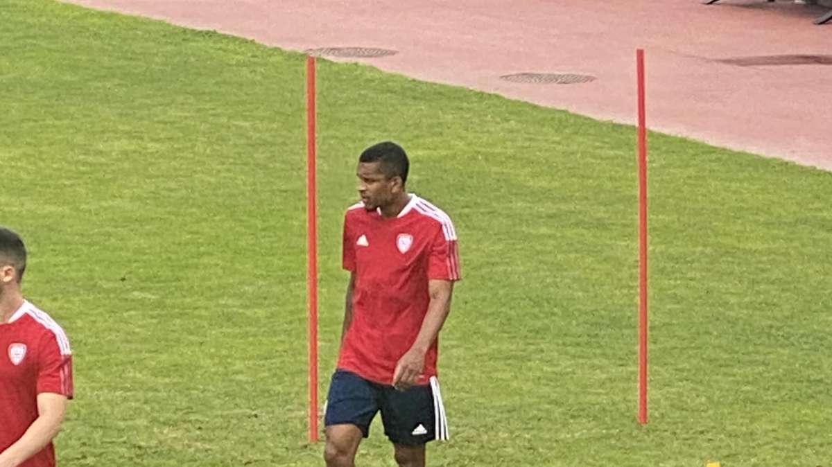 L'ex Dalbert torna in campo dopo un'anno e mezzo