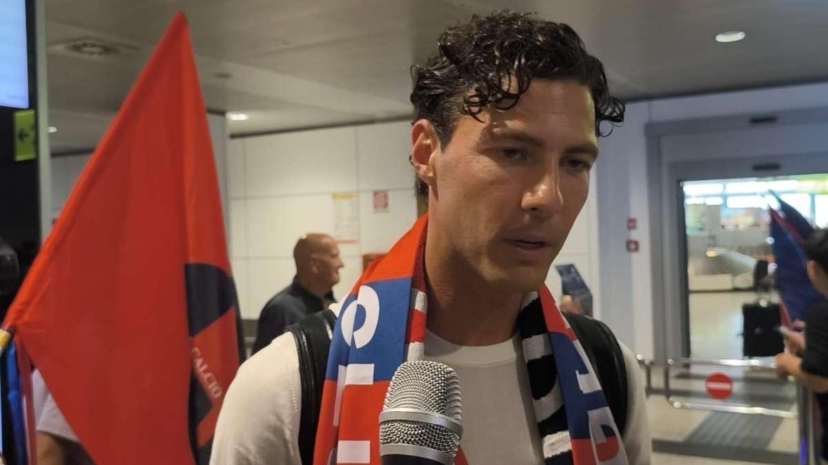 Gli scatti e il video dell'arrivo di Mazzitelli a Cagliari! (FOTO - VIDEO)