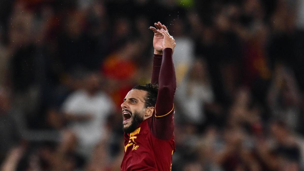 Serie A, una folle Roma ribalta l'Atalanta nel finale. Espulso Gaetano