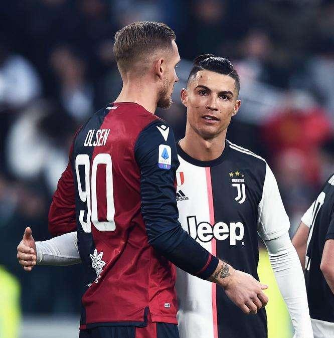 Juventus-Cagliari, le pagelle dei rossoblù: Olsen il migliore, Klavan disastroso 