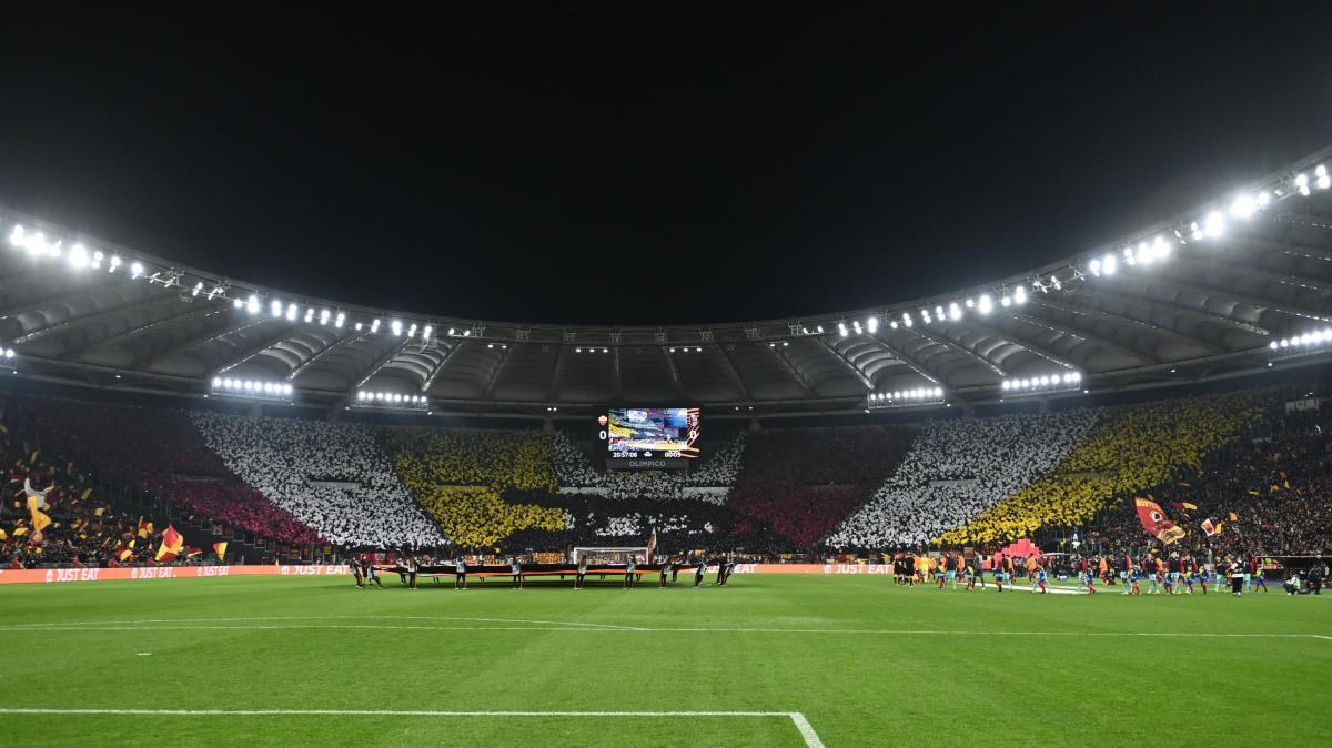Roma-Lazio slitta a lunedì: la Prefettura cambia il calendario della Serie A