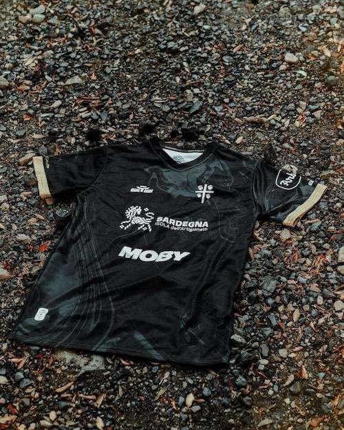 Cagliari -  "Mari e Perda", il Third Kit 2024-2025