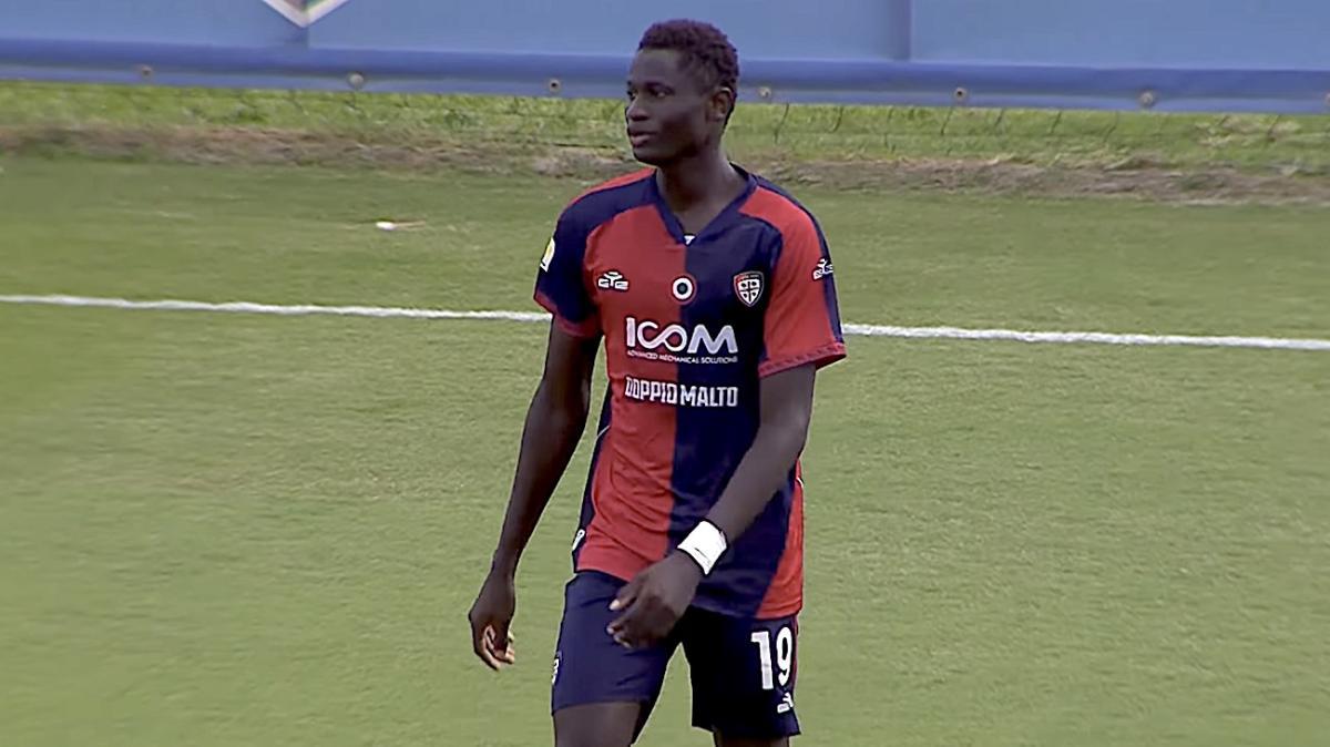 Pisacane punta sul baby bomber per il rush finale. Corsport: "Il Cagliari si fa verde con Mendy",