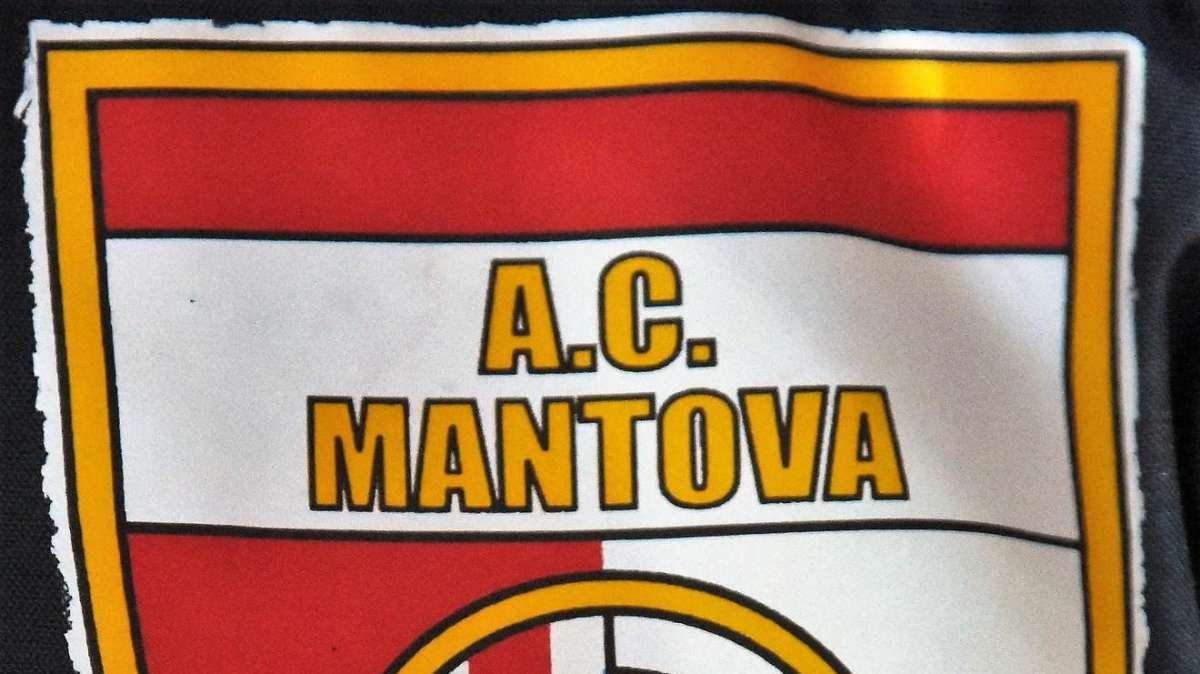 Cagliari, Tramoni ceduto in prestito al Mantova