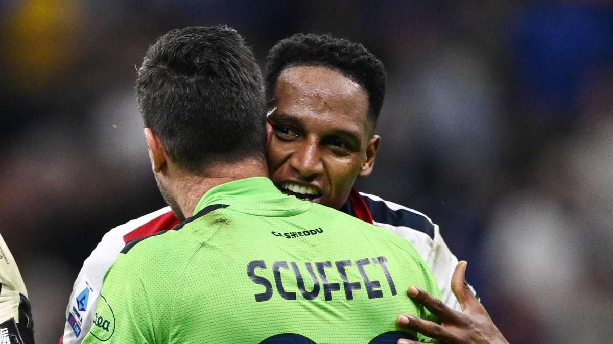 Cagliari-Juventus, Mina rivive il suo prepartita sui social (VIDEO)