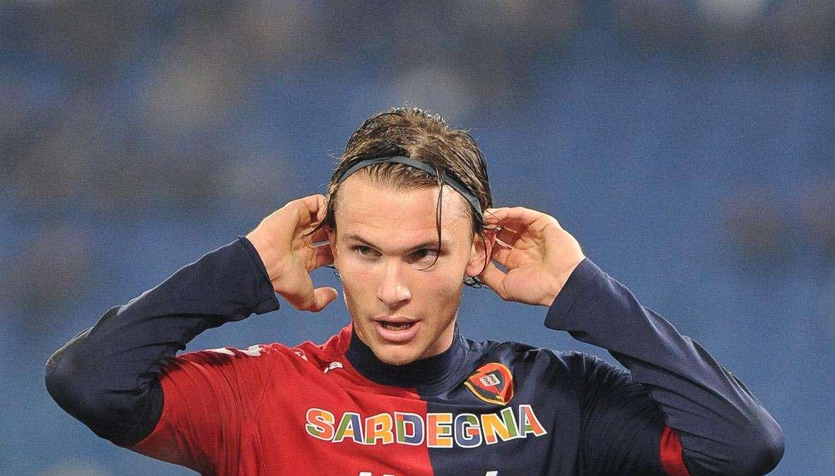 Buon Compleanno Ekdal, primo svedese nella storia del Cagliari 