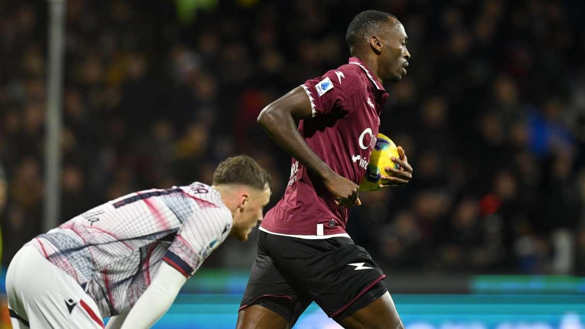 Serie A, la doppietta di Zirkzee stende la Salernitana: il Bologna espugna l'Arechi 1-2