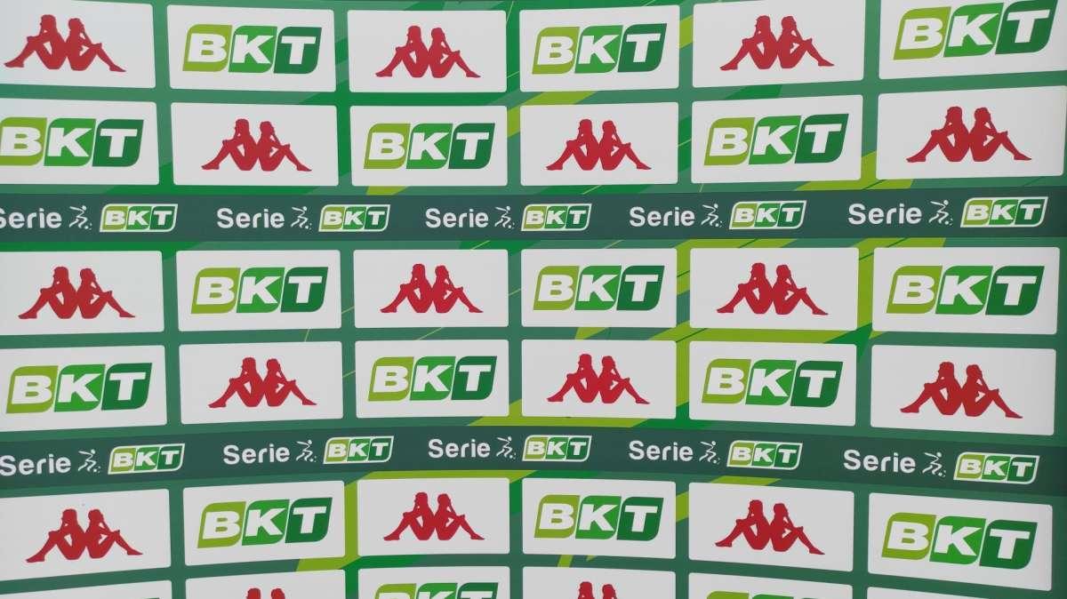 Serie B, la 7a giornata comincia venerdì: alle 20:30 Cosenza-Como