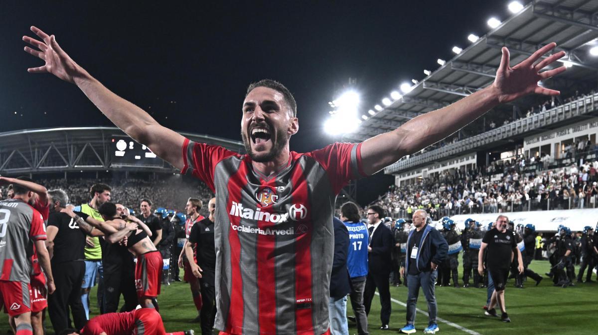 Palermo, attesa per Azzi: visita specialistica alla schiena per l’ex Cagliari