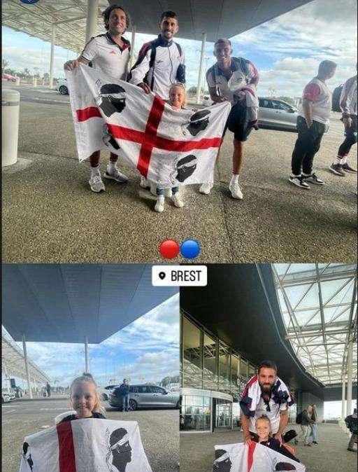 Il Cagliari è arrivato a Brest: piccoli tifosi presenti