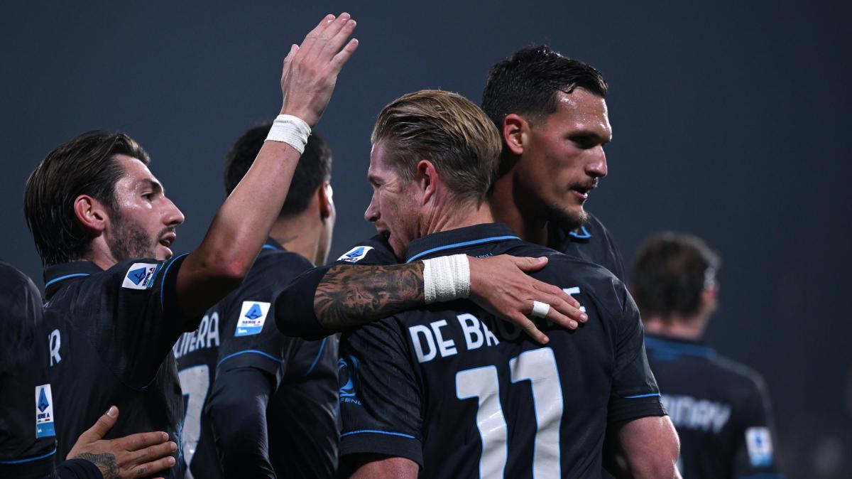 Serie A, il Napoli risorge a Monza con un sonoro poker