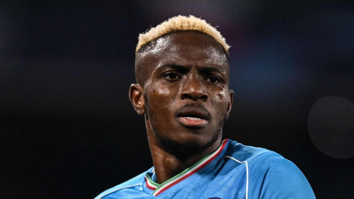 QUI NAPOLI - Osimhen in gruppo, abile e arruolabile per la trasferta di Cagliari