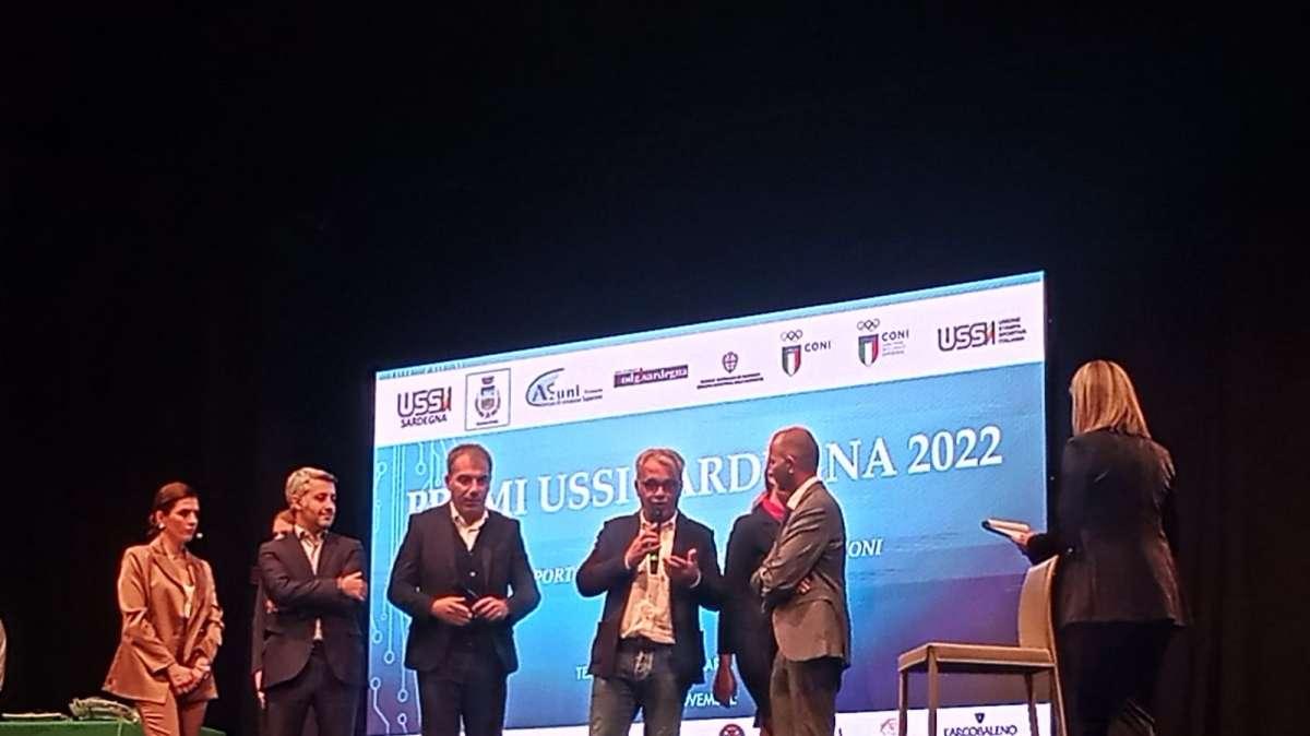 Premi USSI, Cagliari premiato per il lavoro svolto con il settore giovanile: presenti Mereu e Carta 