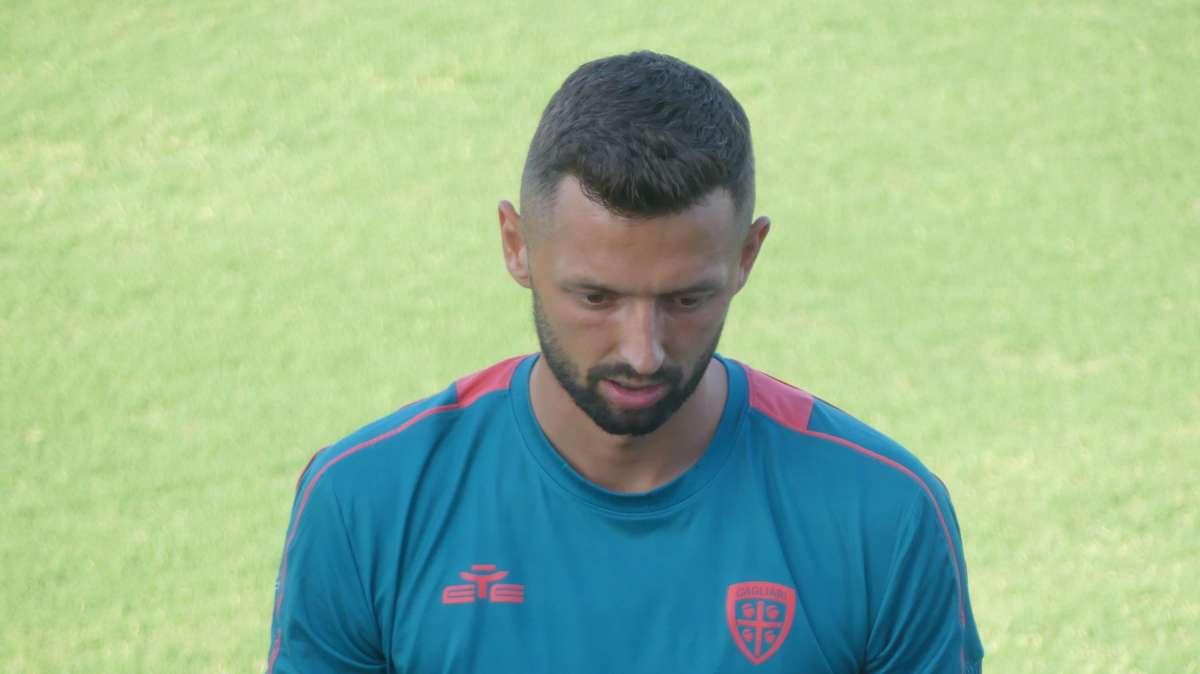 QUI CRAI SPORT CENTER - Allenamento tra campo e palestra per i rossoblù. Wieteska in gruppo