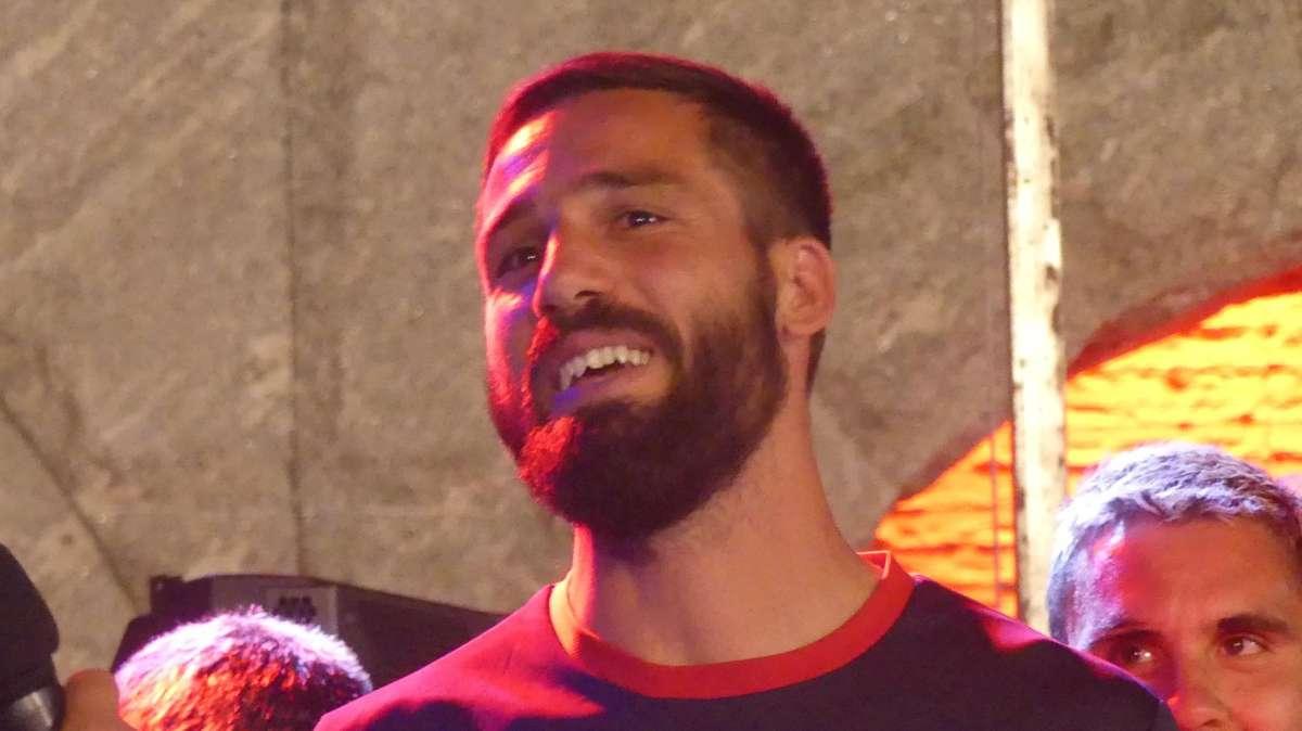 Matrimonio Pavoletti, gli auguri del Cagliari Calcio: "Leo e Elisa. Viva gli sposi!" (FOTO)
