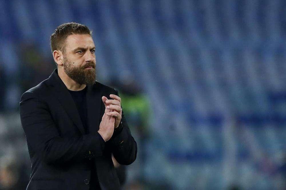 De Rossi 'Arbitri italiani bravi, ma con regole scritte male'